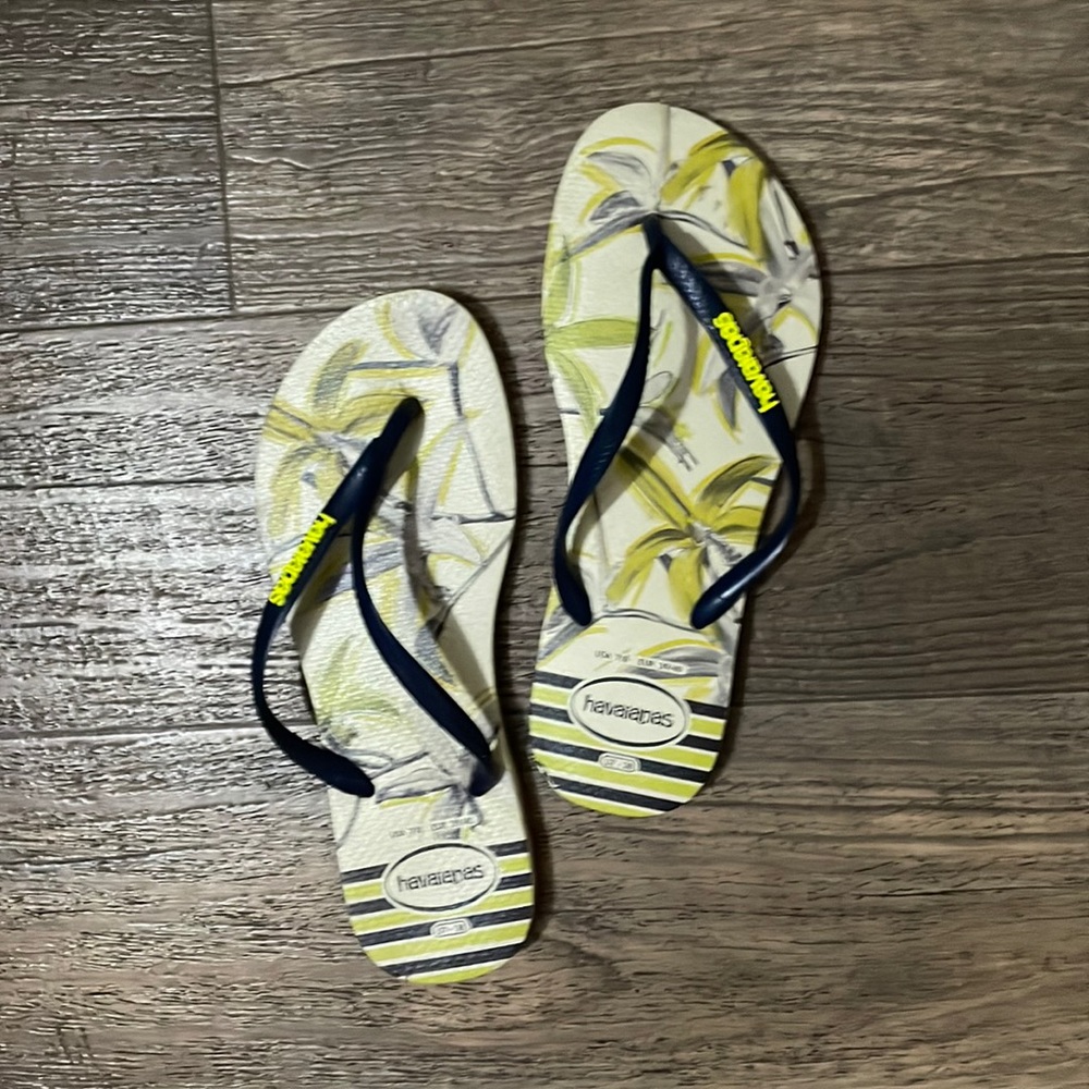 Green, yellow & blue sandals/ flip flops from Havaianas